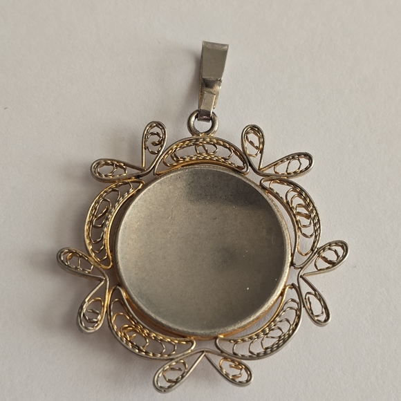 Relisted - Vintage Damascene pendant bird gold tone black - Picture 3 of 9